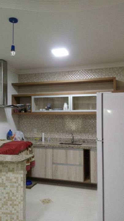 Casa de Condomínio à venda e aluguel com 3 quartos, 200m² - Foto 4