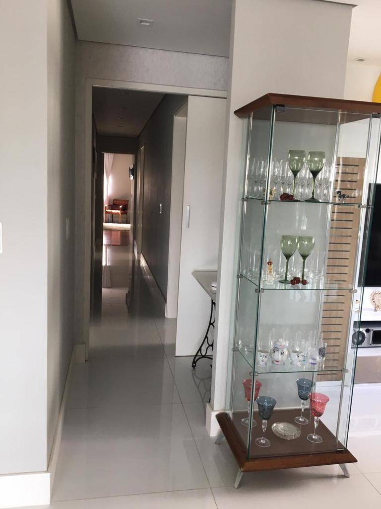 Apartamento à venda com 3 quartos, 216m² - Foto 20