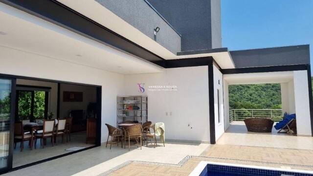 Casa de Condomínio à venda e aluguel com 4 quartos, 340m² - Foto 2