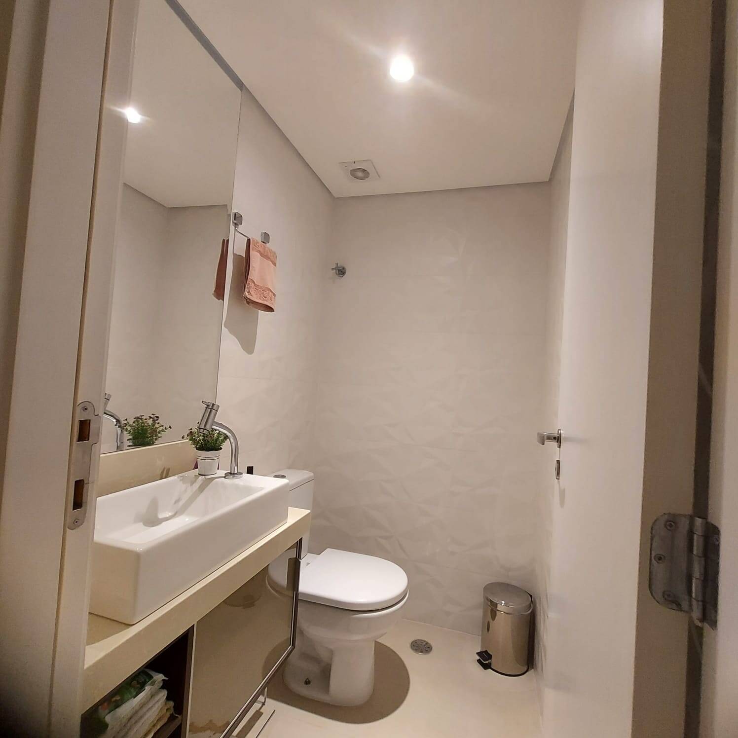 Apartamento à venda com 3 quartos, 216m² - Foto 19