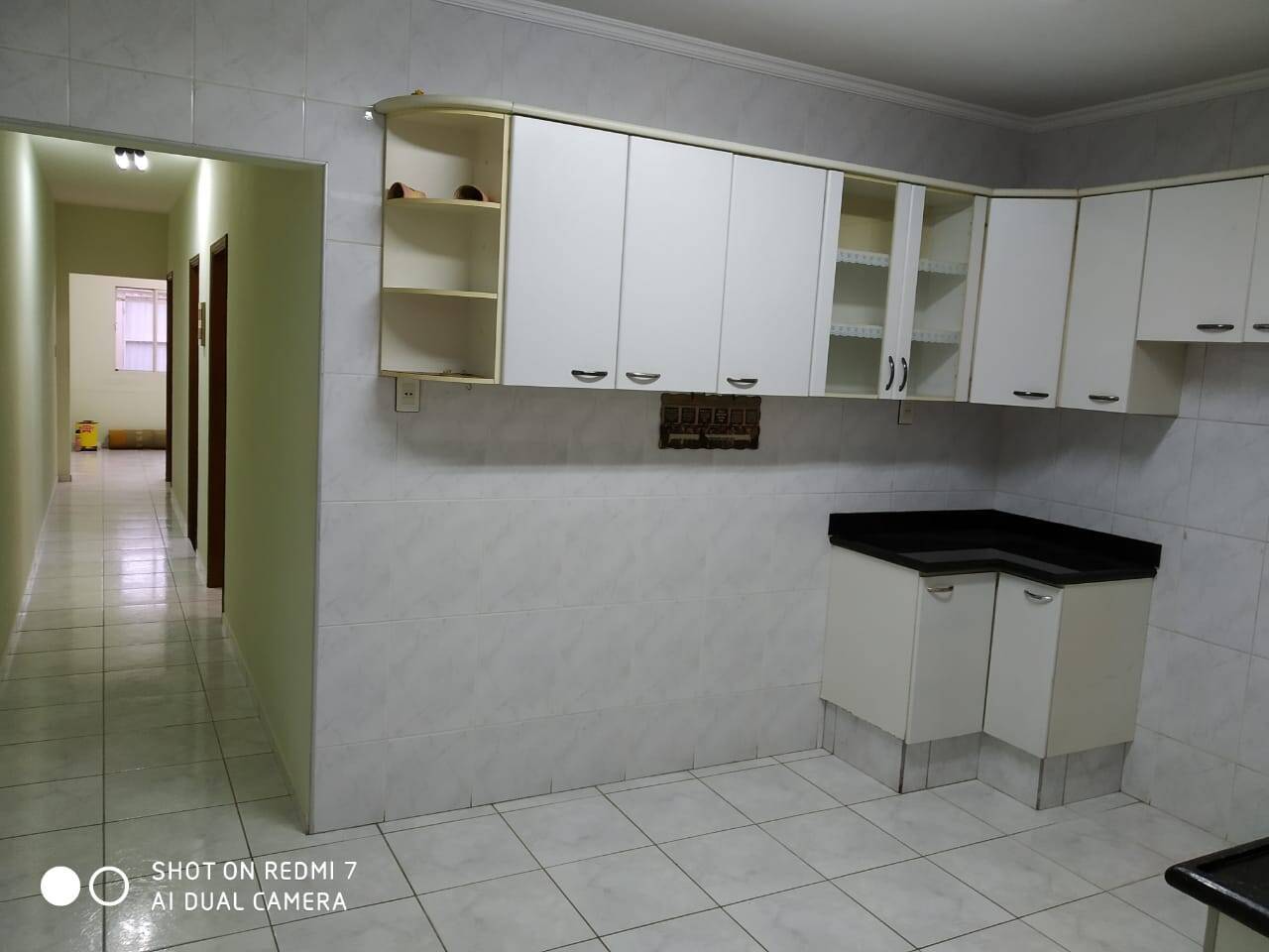 Casa à venda com 3 quartos, 170m² - Foto 2