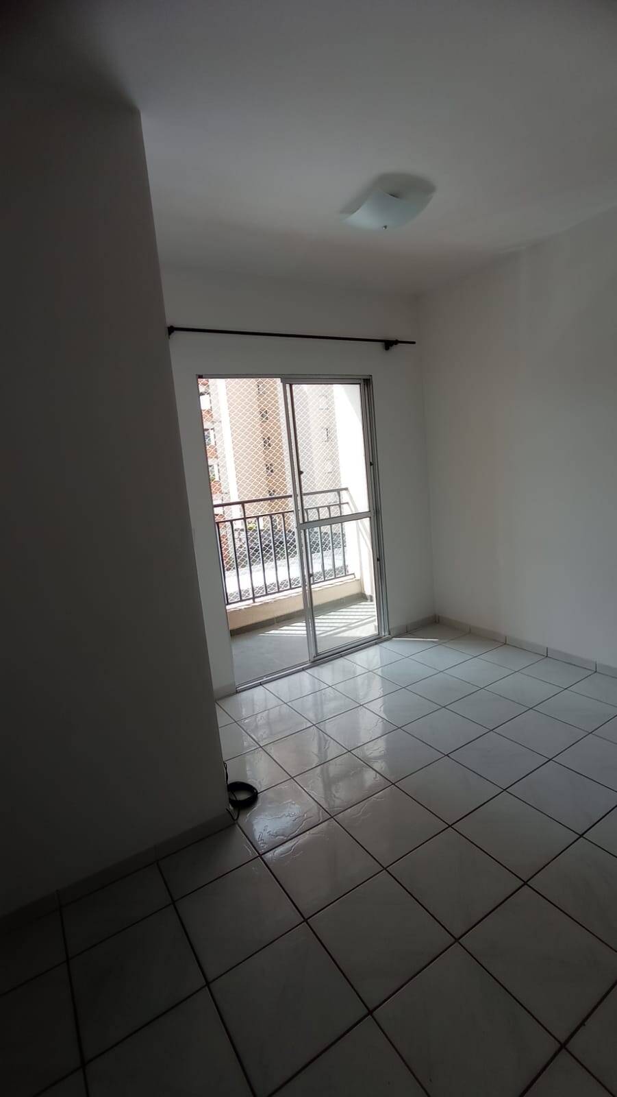 Apartamento à venda com 3 quartos, 82m² - Foto 1